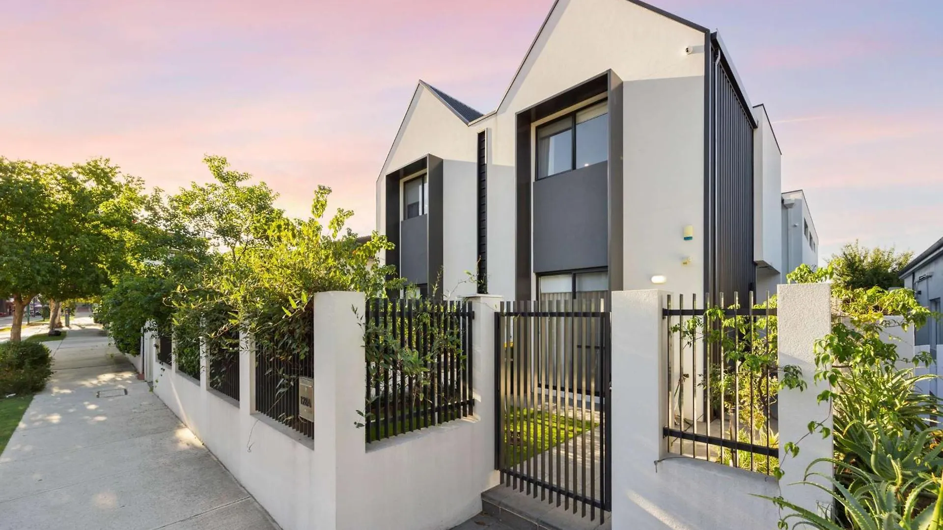 Stylish Mount Lawley Retreat Walk To Beaufort Street Perth Austrálie